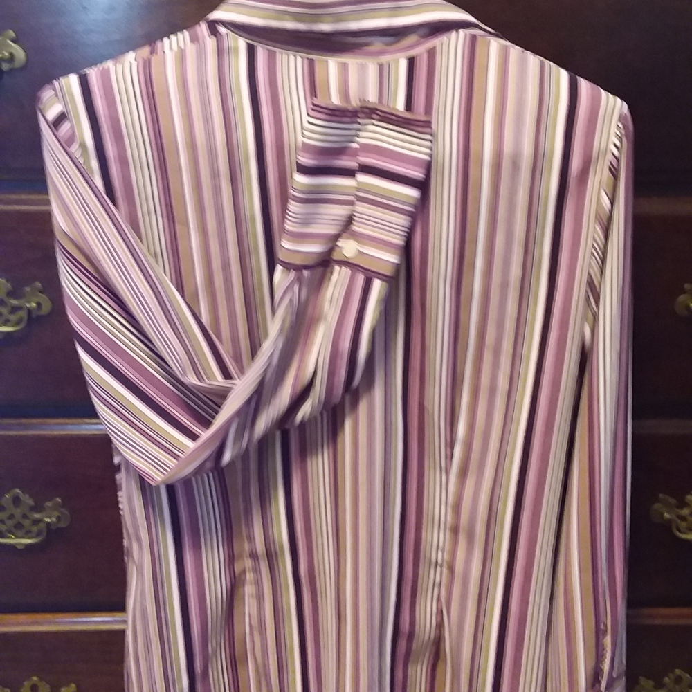 Shirt - Picture 2 of 3